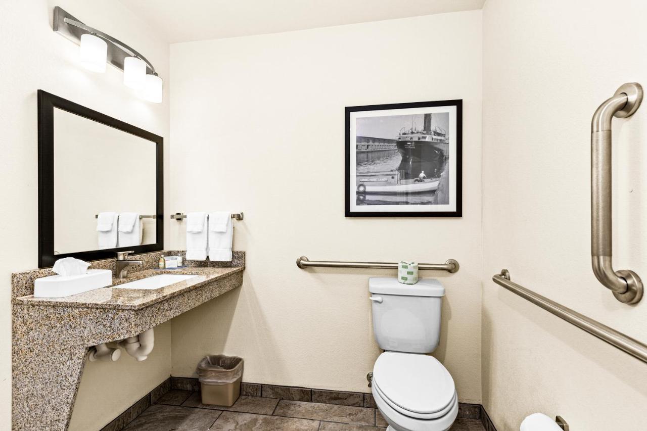 Cobblestone Hotel & Suites スペリオル エクステリア 写真